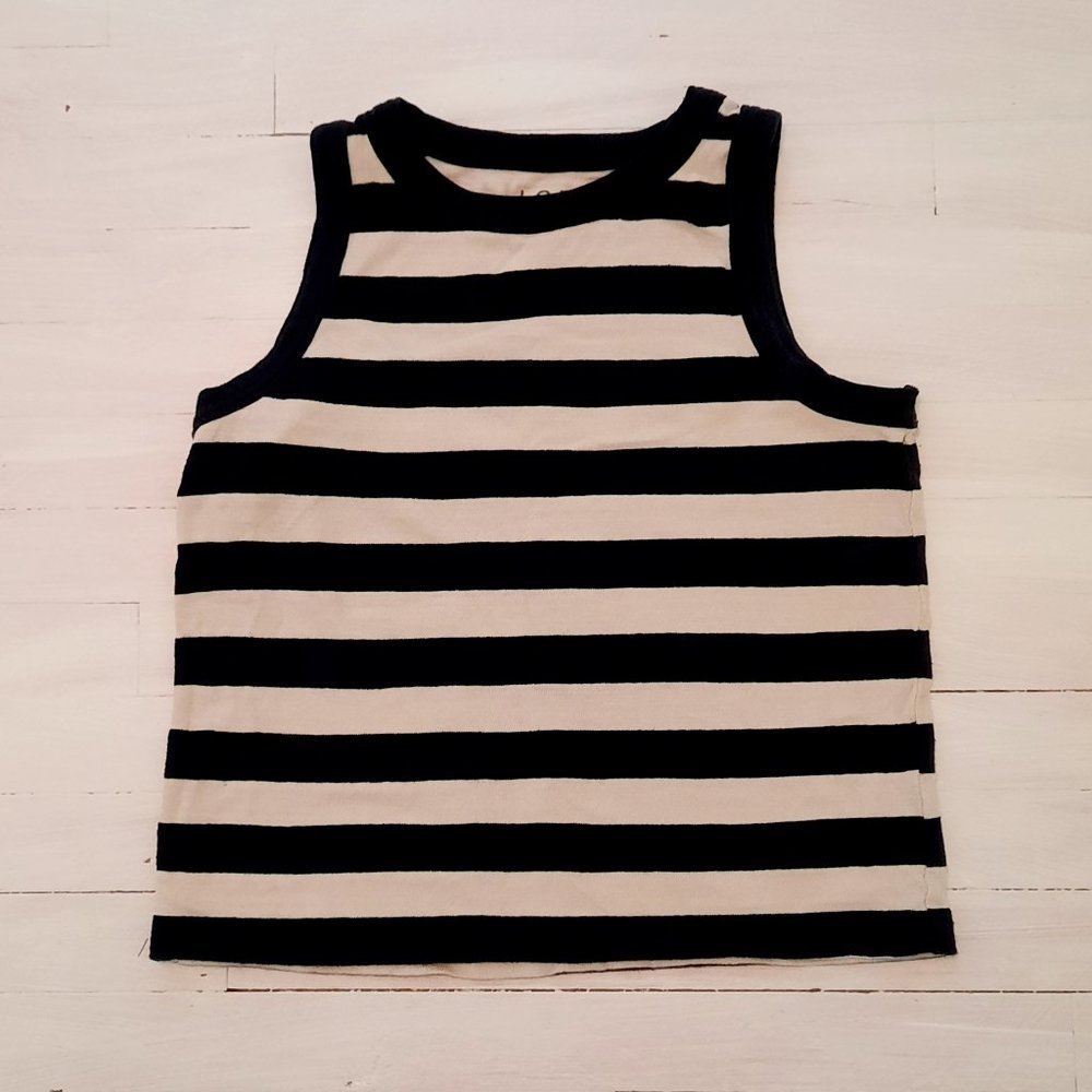 Super cute tank to style it up.